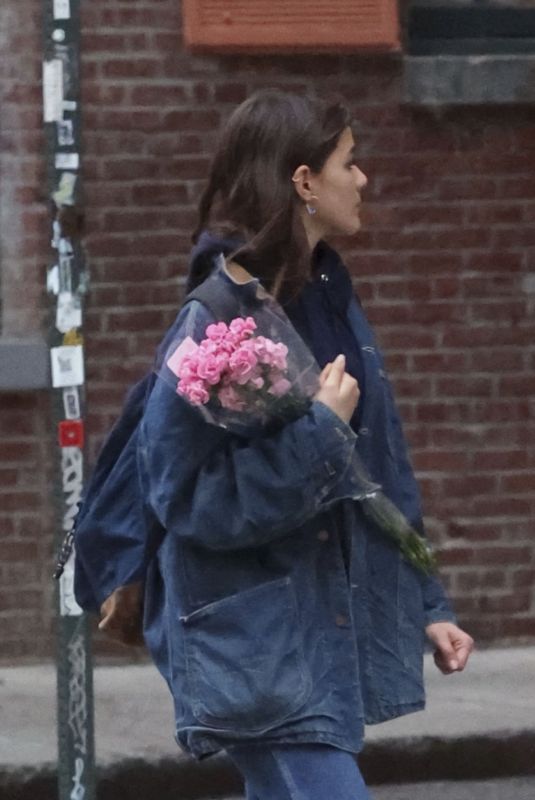 SURI CRUISE in Double Denim Out in New York 04/17/2024