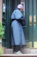 TAYLOR RUSSELL Arrives at Her Home in New York 04/04/2024