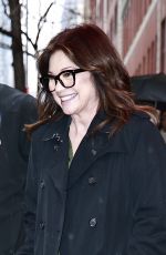 VALERIE BERTINELLI Leaves Drew Barrymore Show in New York 04/03/2024