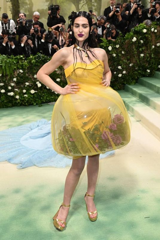 AMELIA HAMLIN at Met Gala Celebrating Sleeping Beauties: Reawakening Fashion in New York 05/06/2024