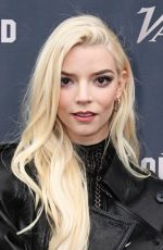 ANYA TAYLOR-JOY at Chris Hemsworth