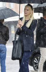 ANYA TAYLOR-JOY Out for Lunch in Sydney 04/30/2024