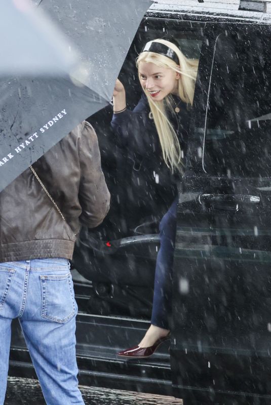 ANYA TAYLOR-JOY Out for Lunch in Sydney 04/30/2024