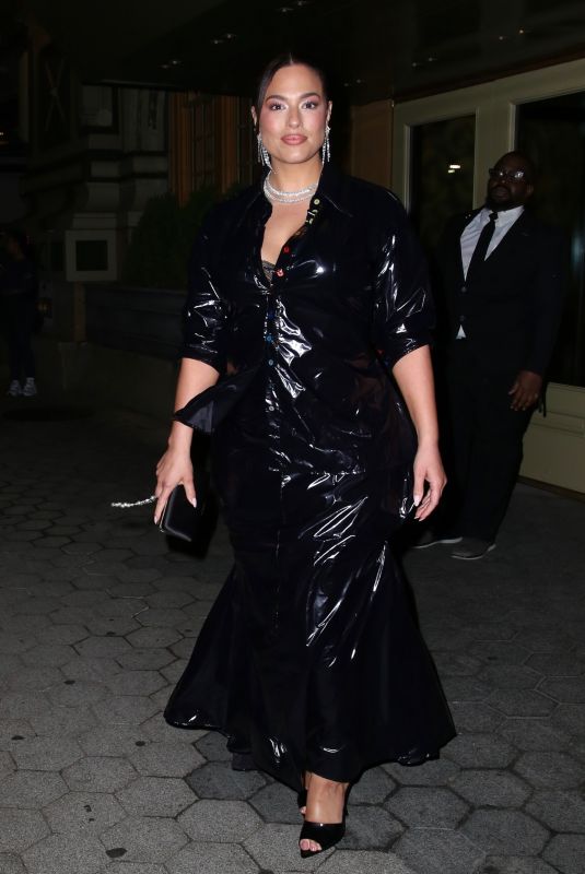 ASHLEY GRAHAM Leaves Kings Trust Event at Casa Cipriani in New York 05/02/2024