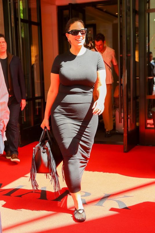 ASHLEY GRAHAM Leaves Mark Hotel in New York 05/07/2024