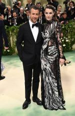BEE SHAFFER at Met Gala Celebrating Sleeping Beauties: Reawakening Fashion in New York 05/06/2024
