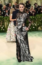 BEE SHAFFER at Met Gala Celebrating Sleeping Beauties: Reawakening Fashion in New York 05/06/2024