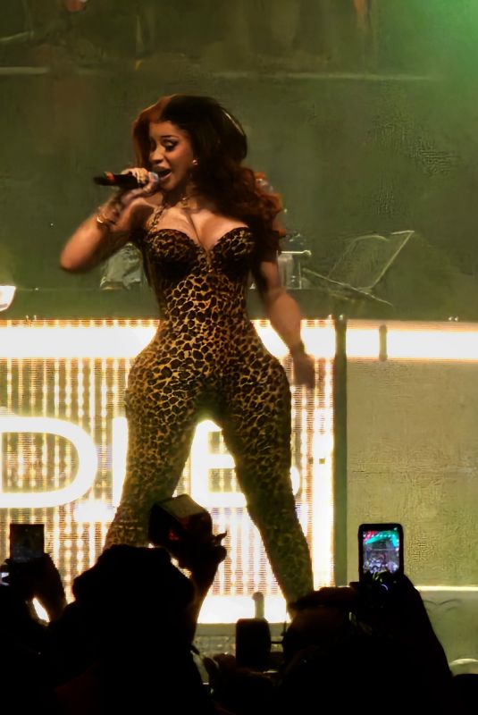CARDI B Performs at Drai