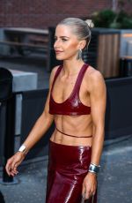 CAROLINE DAUR Arrives at Gucci Cruise 2025 Fashion Show at Tate Modern in London 05/13/2024