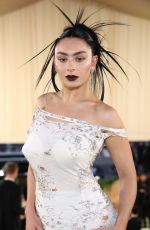 CHARLI XCX at Met Gala Celebrating Sleeping Beauties: Reawakening Fashion in New York 05/06/2024