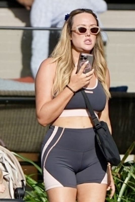 CHARLOTTE CROSBY Jogged in Her Gym Gear at Esplanade in Cairns 05/01/2024
