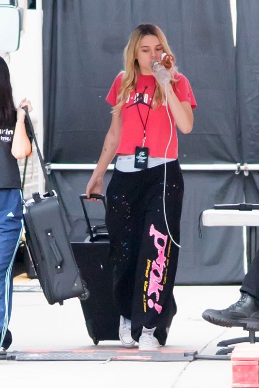CHARLOTTE LAWRENCE Arrives at Her Concert The Spinnin Tour in Philadelphia 05/17/2024