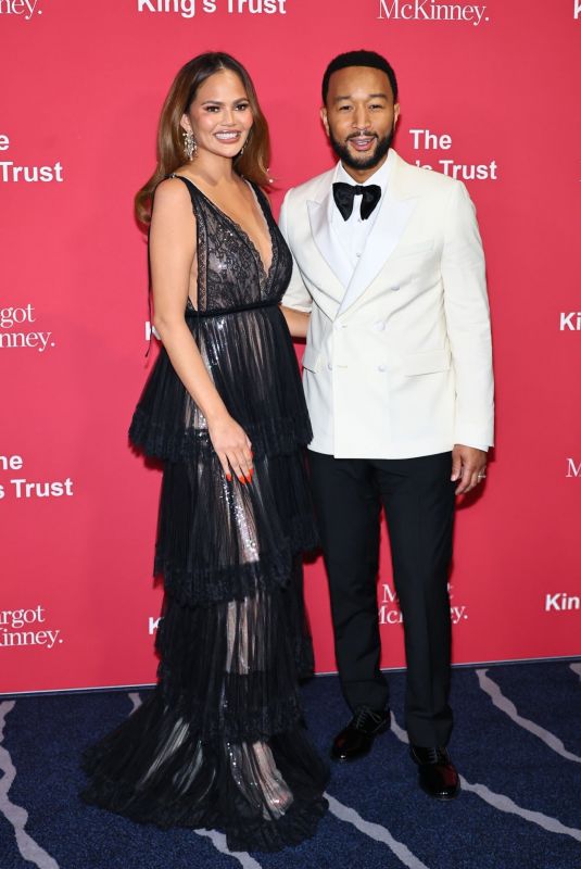 CHRISSY TEIGEN and John Legend at King