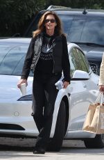 CINDY CRAWFORD and Rande Gerber Shopping at Local Farm in Malibu 05/25/2024