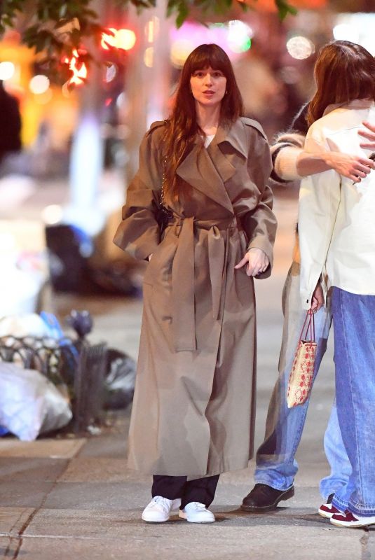 DAKOTA JOHNSON Leaves Dinner with Friends at I Sodi in New York 05/13/2024