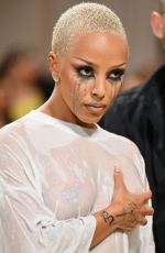 DOJA CAT at Met Gala Celebrating Sleeping Beauties: Reawakening Fashion in New York 05/06/2024