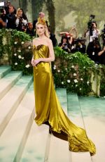 ELIZABETH DEBICKI at Met Gala Celebrating Sleeping Beauties: Reawakening Fashion in New York 05/06/2024