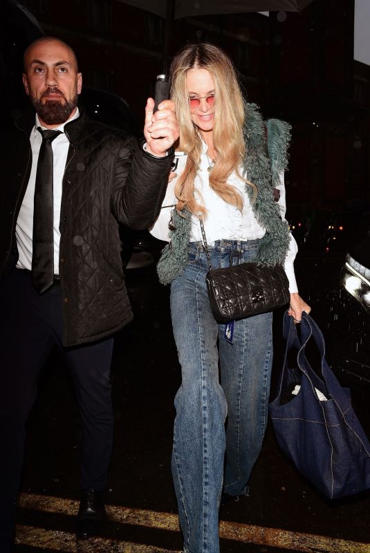 ELLE MACPHERSON Arrives at Royal Albert Hall in London 05/25/2024