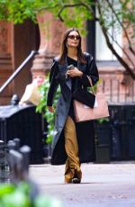 EMILY RATAJKOWSKI Out Shopping in New York 05/16/2024