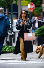 EMILY RATAJKOWSKI Out Shopping in New York 05/16/2024