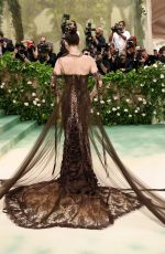 EMMA CHAMBERLAIN at Met Gala Celebrating Sleeping Beauties: Reawakening Fashion in New York 05/06/2024