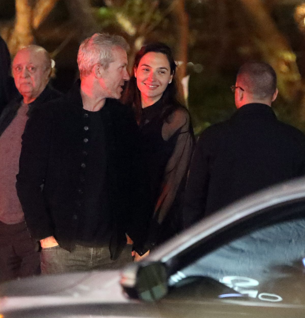 Gal Gadot Celebrates Her Th Birthday With Husband And Friends In Los