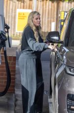 GEORGIA KOUSOULOU at a Gas Station in Brentwood 05/01/2024