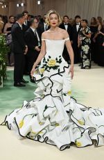 GIGI HADID at Met Gala Celebrating Sleeping Beauties: Reawakening Fashion in New York 05/06/2024