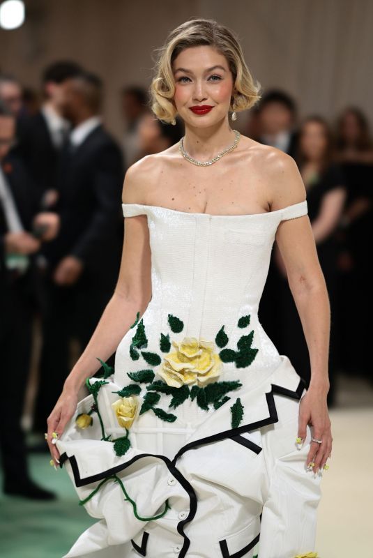 GIGI HADID at Met Gala Celebrating Sleeping Beauties: Reawakening Fashion in New York 05/06/2024