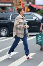 HELENA CHRISTENSEN Grabbing Lunch To Go in New York 05/10/2024
