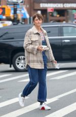 HELENA CHRISTENSEN Grabbing Lunch To Go in New York 05/10/2024
