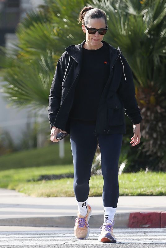JENNIFER GARNER Out and About in Los Angeles 04/30/2024