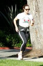 JENNIFER GARNER Out for Morning Jog in Brentwood 05/09/2024