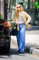 JENNIFER LAWRENCE Out and About in New York 05/02/2024