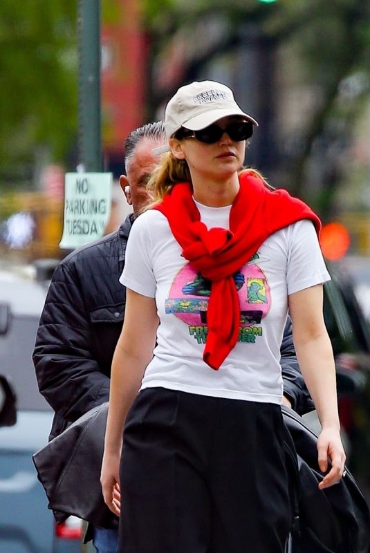 JENNIFER LAWRENCE Out with Her Son at a Park in New York 04/30/2024
