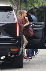 JENNIFER LOPEZ Arrives at a Dance Studio with Her Crew in Los Angeles 05/15/2024