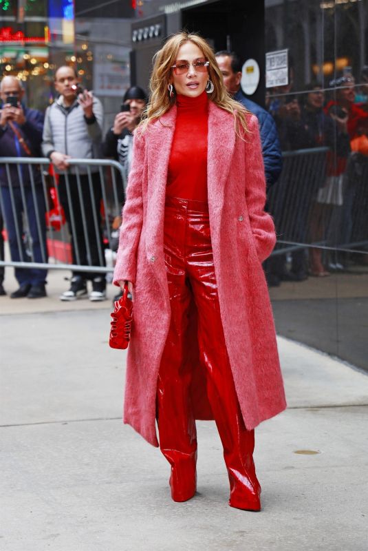 JENNIFER LOPEZ Arrives at Good Morning America 05/06/2024