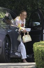 JENNIFER LOPEZ Arrives at Her Friend