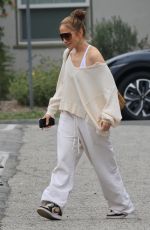 JENNIFER LOPEZ Leaves a Dance Studio in Paris 05/17/2024