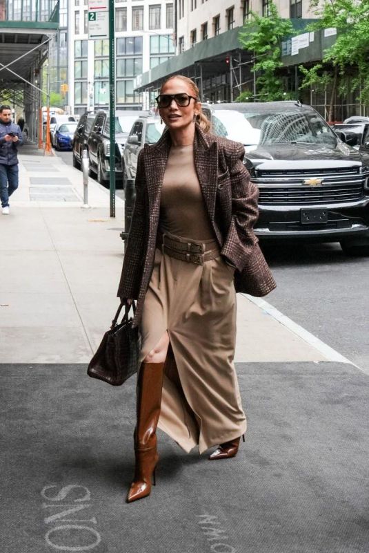 JENNIFER LOPEZ Out in New York 05/05/2024