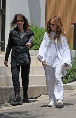 JENNIFER LOPEZ Shopping for a New Home in Beverly Hills 05/14/2024