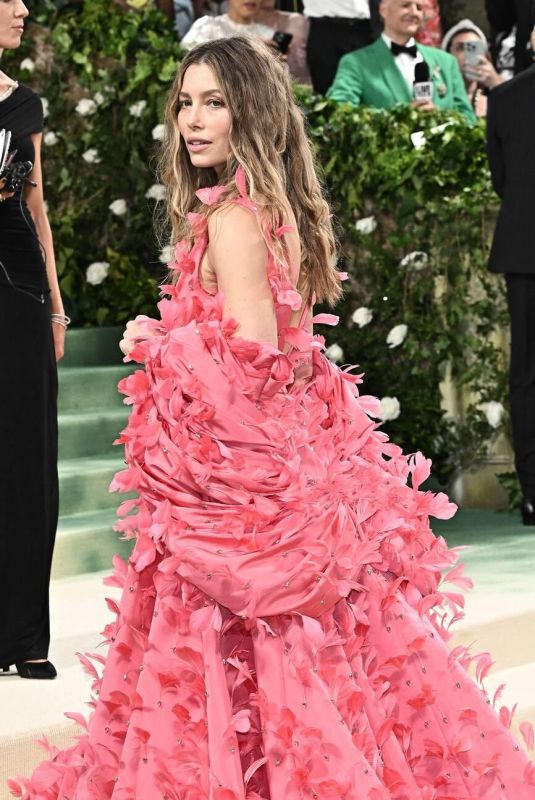 JESSICA BIEL at Met Gala Celebrating Sleeping Beauties: Reawakening Fashion in New York 05/06/2024