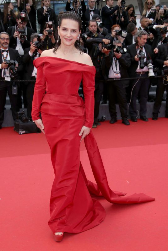 JULIETTE BINOCHE at Opening Ceremony at 77th Cannes Film Festival 05/14/2024