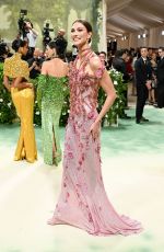 KARLIE KLOSS at Met Gala Celebrating Sleeping Beauties: Reawakening Fashion in New York 05/06/2024