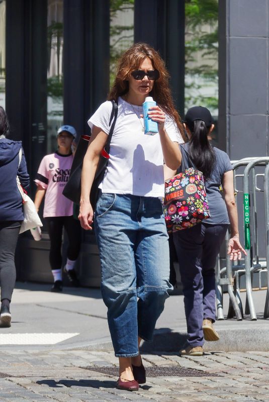 KATIE HOLMES Leaves a Dance Class in New York 05/07/2024