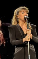KELLY CLARKSON Performs at Hard Rock Live at Etess Arena in Atlantic City 05/11/2024