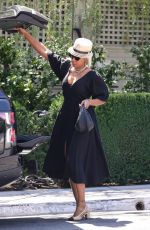 KELLY ROWLAND Out for Lunch at San Vicente Bungalows in West Hollywood 05/10/2024