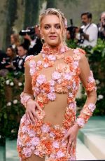 KELSEA BALLERINI at Met Gala Celebrating Sleeping Beauties: Reawakening Fashion in New York 05/06/2024
