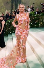 KELSEA BALLERINI at Met Gala Celebrating Sleeping Beauties: Reawakening Fashion in New York 05/06/2024