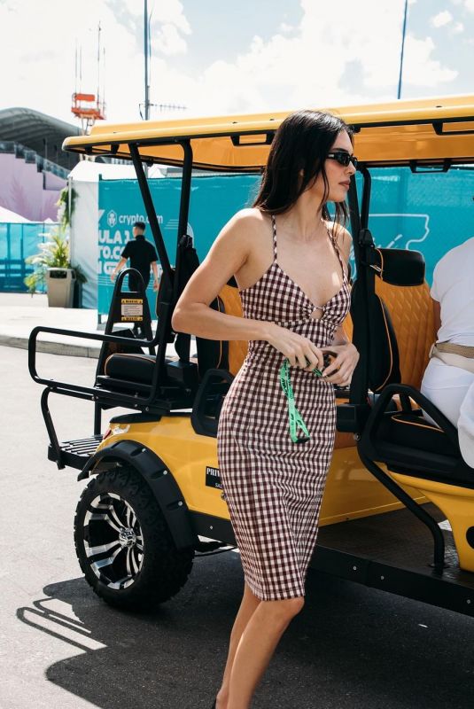 KENDALL JENNER in Paddock at Practice of F1 Academy in Miami 05/03/2024